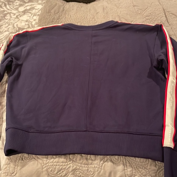 NWT Champion sweatshirt - Picture 6 of 7